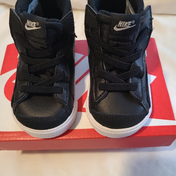 NIKE Blazer Mid '77 SE2 (TD) SIZE 5c - Picture 4 of 16